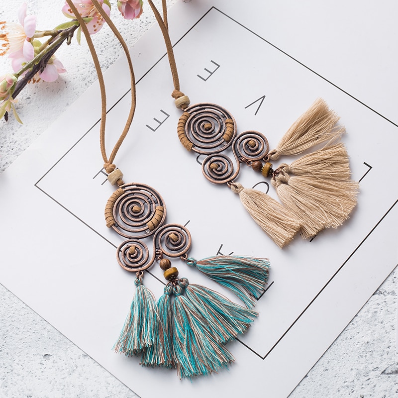 Women'S Bohemian Wave Shaped Pendant Necklace With Tassels