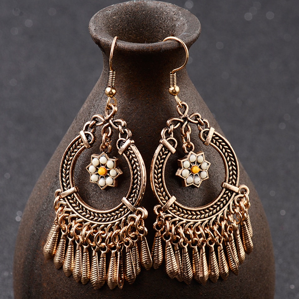 Women'S Boho Drop Earrings With Flower Shaped Pendant